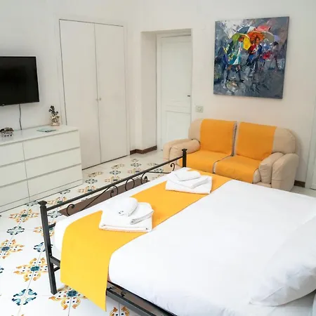 Le Stanze Di Sissi - Luxury Bed and Breakfast Νάπολη